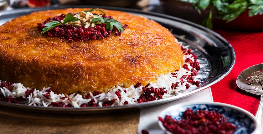 ته دیگ زعفرانی و ماست