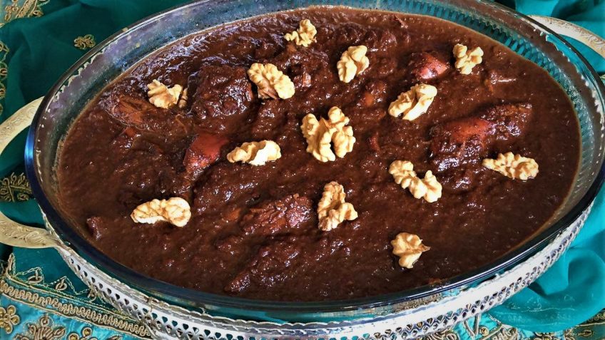 خورش فسنجان با مرغ