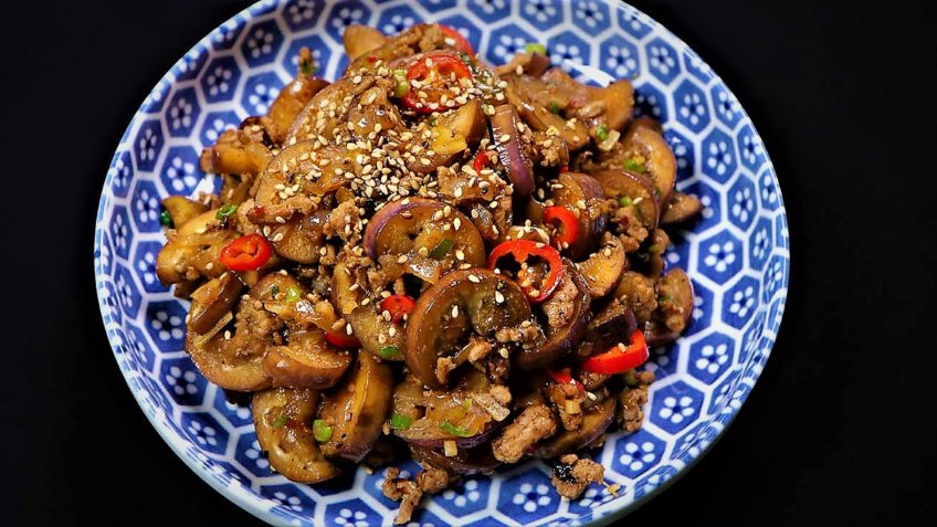 خوراک بادمجان با قارچ