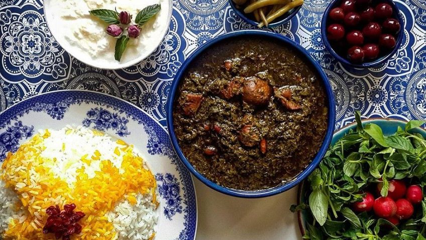 خورشت قرمه سبزی