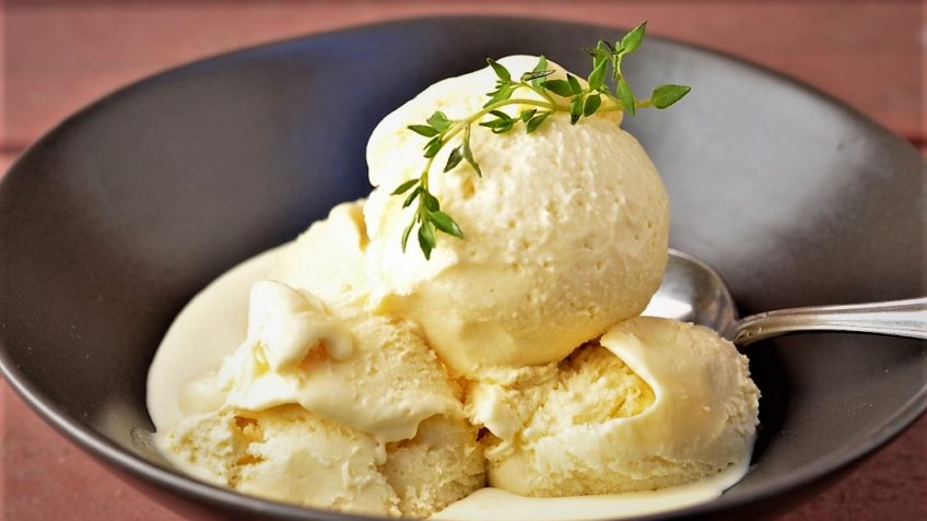 بستنی عسل و لیمو ترش