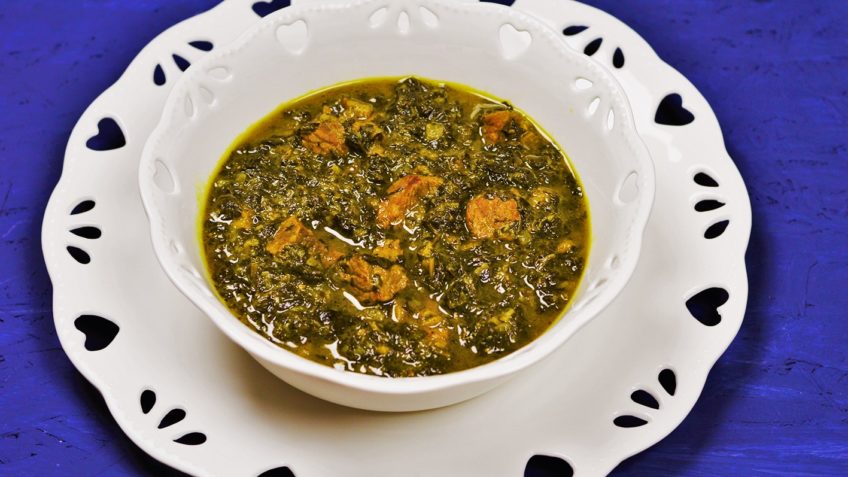 خورش قیمه اسفناج با لوبیا چشم بلبلی