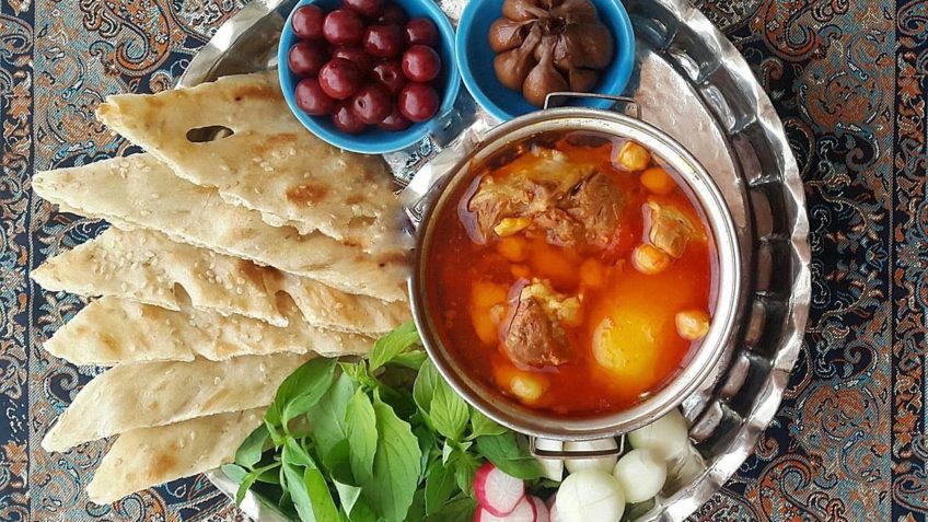 آب گوشت قنبید(کلم قمری)