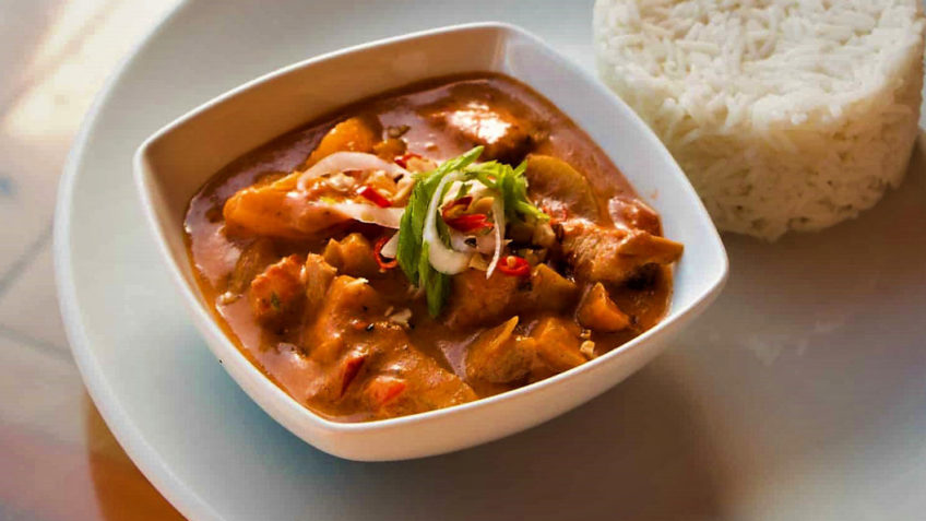 کاری ماسامان با مرغ