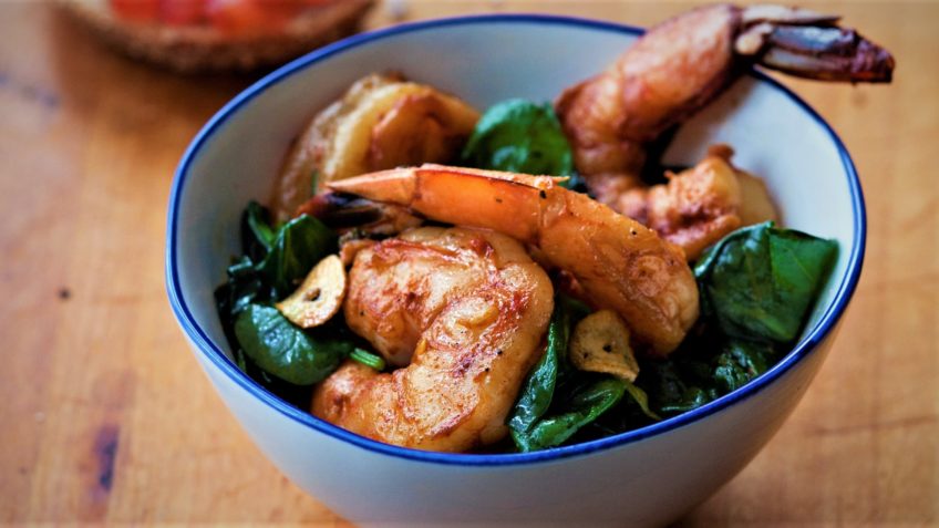 میگو سوخاری با اسفناج
