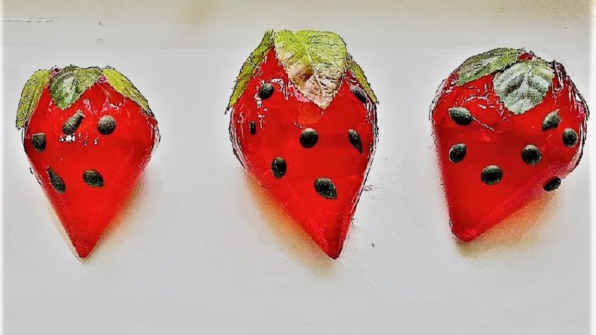ژله توت فرنگی
