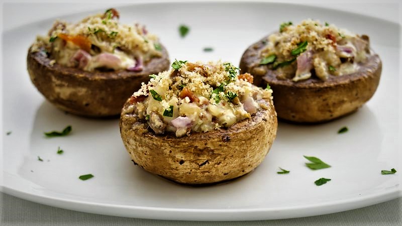 قارچ سوخاری با سس پنیر