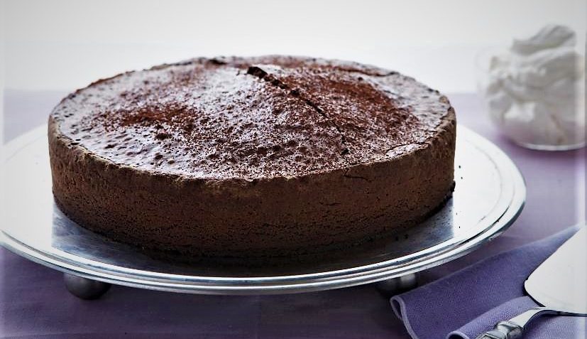 کیک شکلاتی