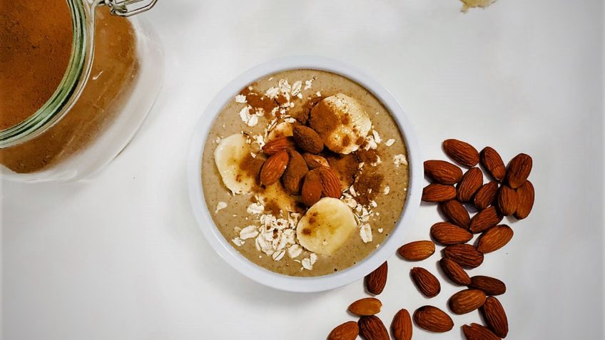 اسموتی موز و بادام