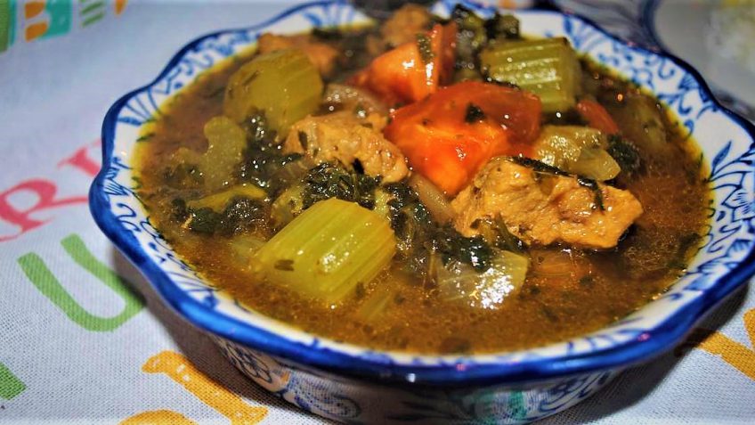 خورش کرفس با مرغ