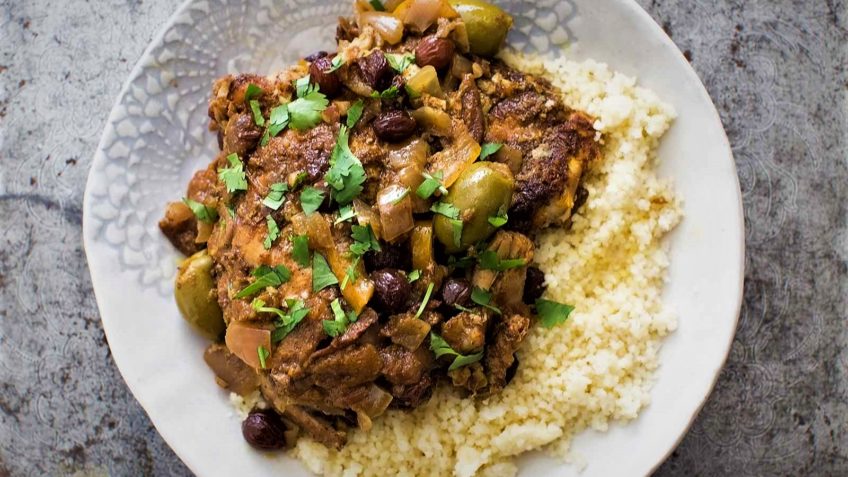 خورش مرغ و زیتون لبنانی