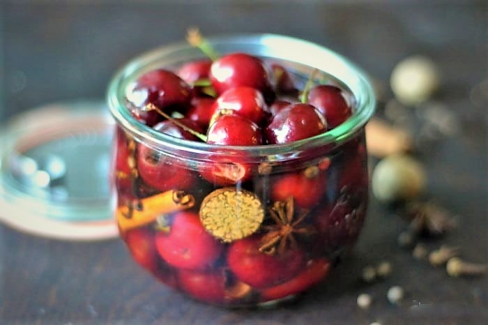 ترشی آلبالو